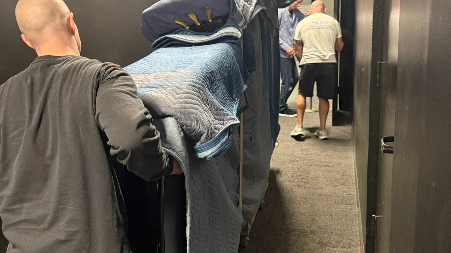 Piano storage facility with multiple pianos